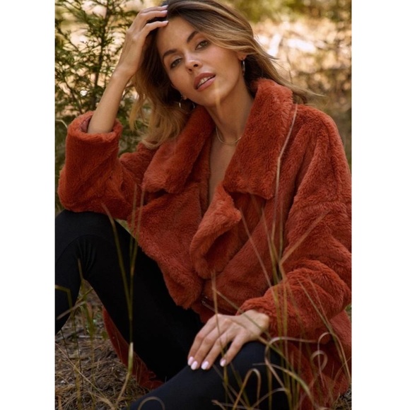 Sunshine Shack Boutique Jackets & Blazers - NWT Oversized Teddy Coat